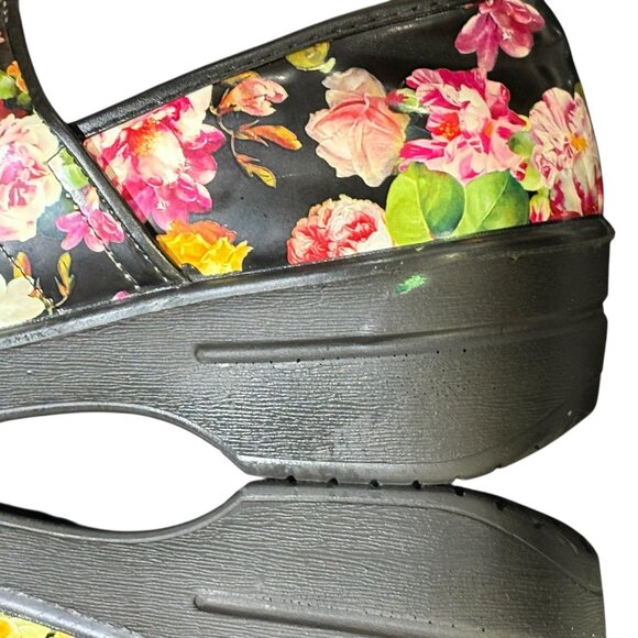 Comfort Trendz Black Floral Clogs Size 7 - Picture 9 of 12
